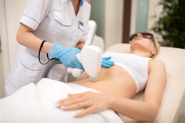 NOMBRIL- EPILATION LASER